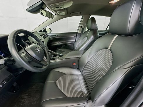 Used 2023 Toyota Camry SE FWD image 13