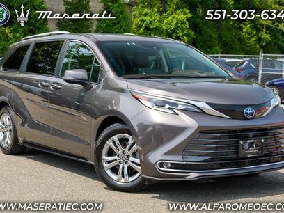 Used 2023 Toyota Sienna Platinum