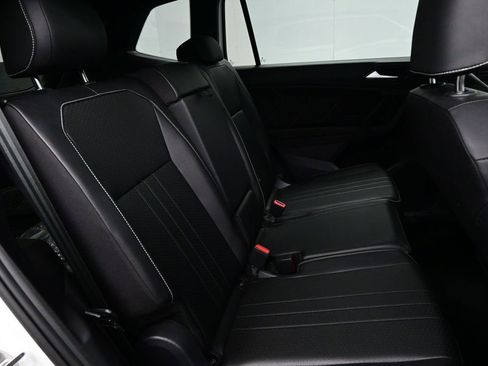 Used 2023 Volkswagen Tiguan SE R-Line FWD image 10