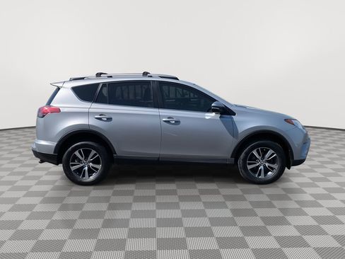 Used 2018 Toyota RAV4 XLE image 7