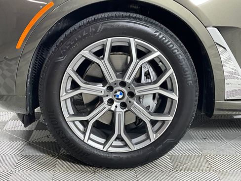 Used 2026 BMW X7 xDrive40i AWD/4WD image 30