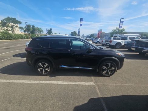 Used 2023 Nissan Rogue SL FWD image 5