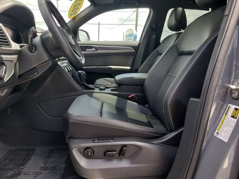 Used 2023 Volkswagen Atlas Cross Sport SEL AWD/4WD image 15