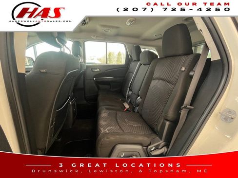 Used 2019 Dodge Journey SE w/ Premium Group FWD image 11