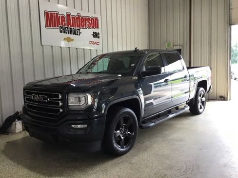 Used 2017 GMC Sierra 1500 SLE w/ SLE Value Package AWD/4WD image 1