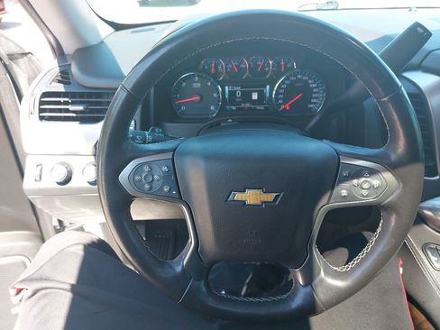 Used 2020 Chevrolet Suburban LT AWD/4WD image 16