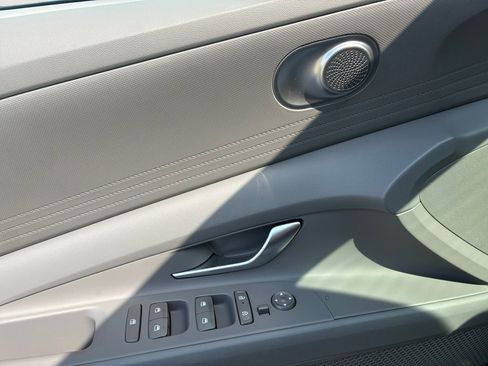 New 2026 Hyundai Elantra SE image 25