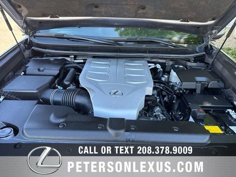 Used 2023 Lexus GX 460 Luxury w/ Off Road Package AWD/4WD image 10