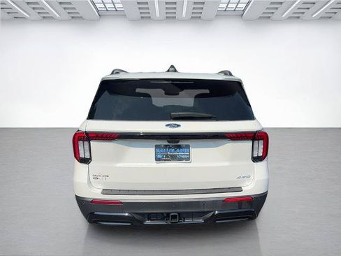 Certified 2025 Ford Explorer ST-Line w/ Premium Package AWD/4WD image 4