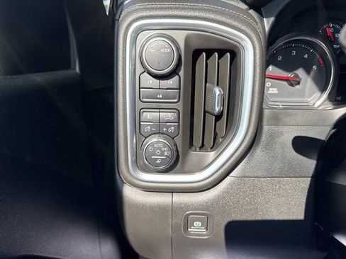 Used 2022 Chevrolet Silverado 2500 LT w/ Midnight Edition AWD/4WD image 23