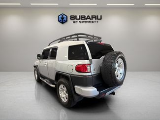 Used 2008 Toyota FJ Cruiser 2WD w/ Upgrade Pkg 2 video 3