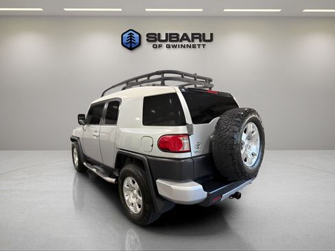 Used 2008 Toyota FJ Cruiser 2WD w/ Upgrade Pkg 2 image 3