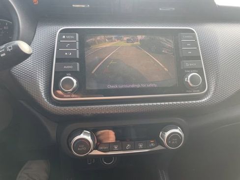 Used 2018 Nissan Kicks SV FWD image 23