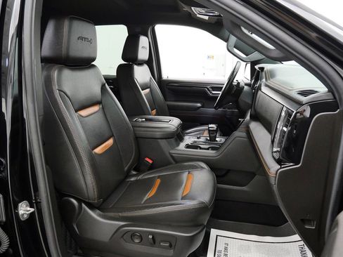Used 2022 GMC Sierra 1500 AT4 w/ AT4 Premium Package image 16