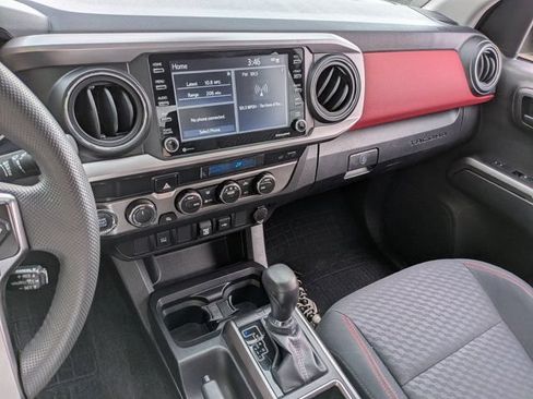 Certified 2023 Toyota Tacoma SR5 AWD/4WD image 22