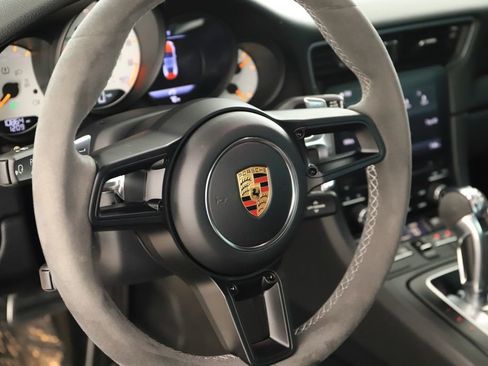 Used 2018 Porsche 911 GT3 RWD image 15