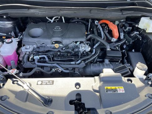 Used 2025 Toyota Sienna Limited AWD/4WD image 16