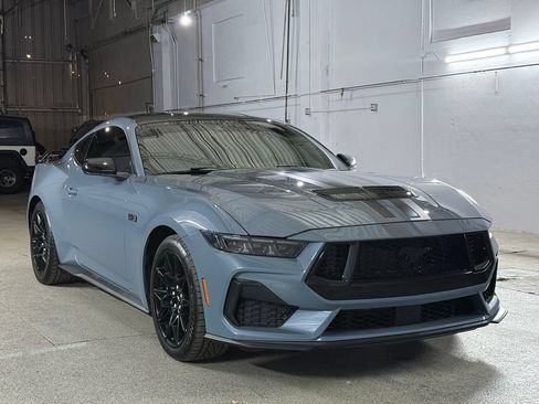 Used 2024 Ford Mustang GT Premium w/ GT Performance Package RWD image 3