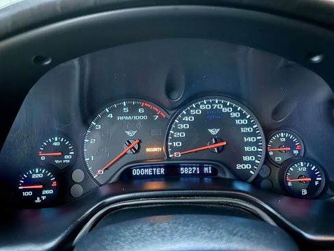 Used 2000 Chevrolet Corvette Coupe w/ Memory Pkg image 14