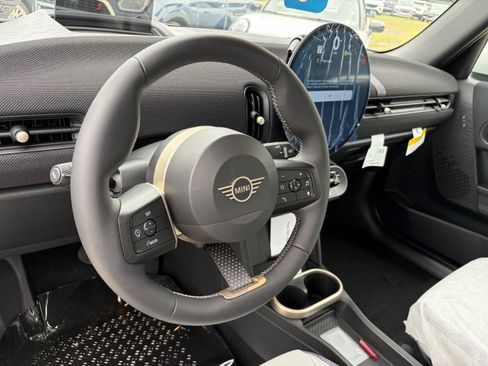 New 2026 MINI Cooper 4-Door Hardtop FWD image 10