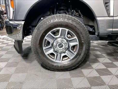 Used 2025 Ford F350 XLT w/ FX4 Off-Road Package AWD/4WD image 12