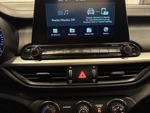 Used 2021 Kia Forte LXS FWD image 15