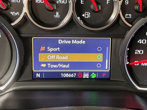 Used 2021 Chevrolet Suburban RST image 22