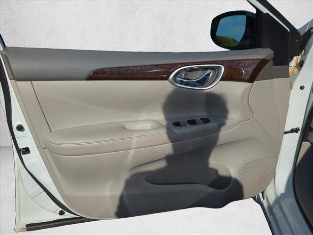 Used 2014 Nissan Sentra SL w/ Premium Package FWD image 10
