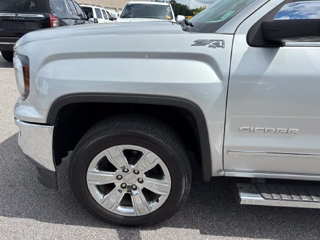 Used 2018 GMC Sierra 1500 SLT w/ SLT Premium Package AWD/4WD image 9