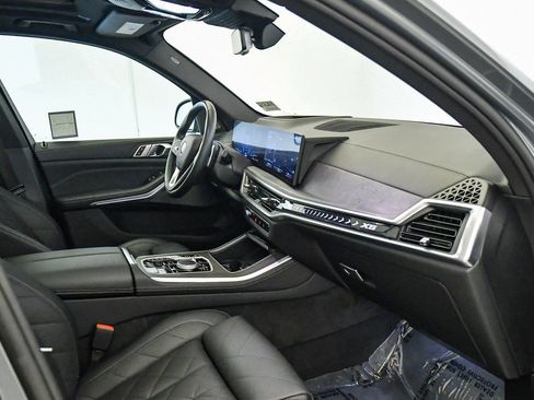 Used 2025 BMW X5 xDrive40i image 16