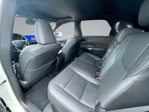 Used 2025 Lexus RX 350 Premium w/ Accessory Package (Z1) FWD image 33