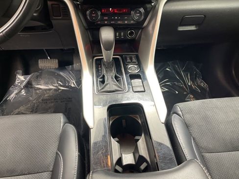 Used 2024 Mitsubishi Eclipse Cross SE image 12