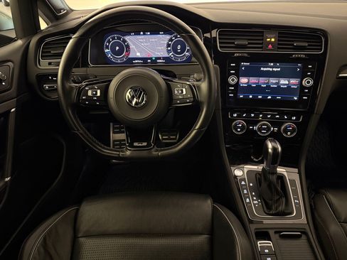 Used 2018 Volkswagen Golf R 4-Door AWD/4WD image 26