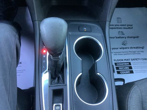 Used 2022 Chevrolet Equinox LT image 20