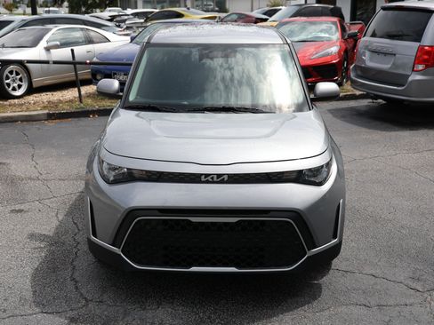Used 2025 Kia Soul S FWD image 23
