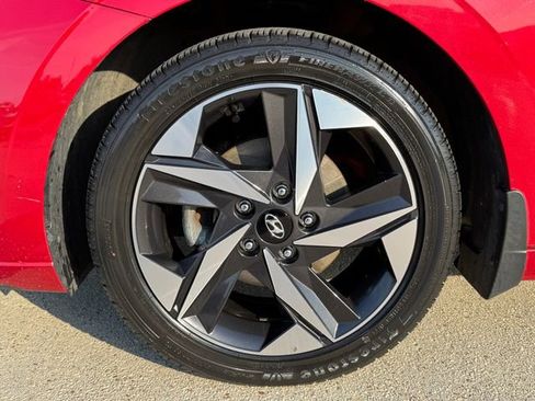 Used 2023 Hyundai Elantra SEL w/ Convenience Package FWD image 13