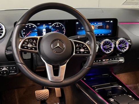 Certified 2023 Mercedes-Benz GLA 250 4MATIC image 35