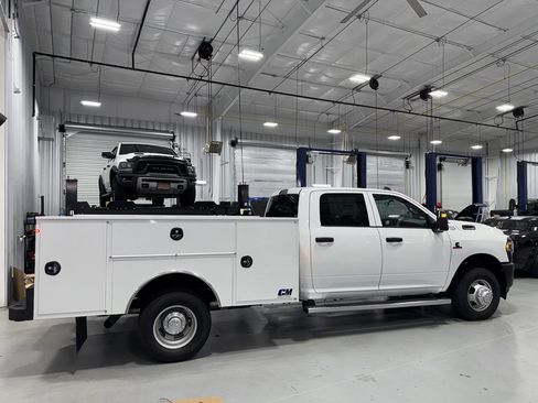 New 2024 RAM 3500 Tradesman image 48