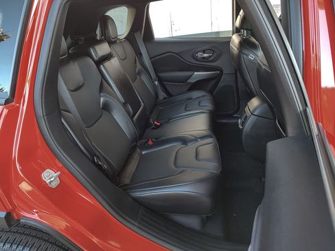 Used 2021 Jeep Cherokee Latitude Lux 80th Anniv w/ Quick Order Package 26U 80TH image 16