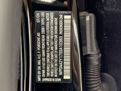 Used 2025 Porsche Taycan image 20