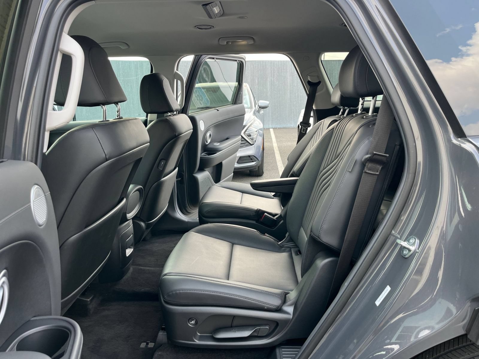 Used 2026 Hyundai Palisade SEL FWD image 27