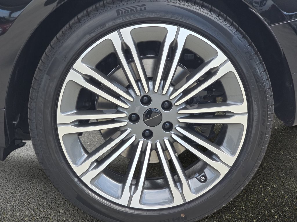 New 2026 Land Rover Range Rover Sport Dynamic SE AWD/4WD image 35