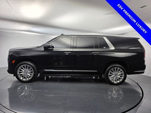 Used 2024 Cadillac Escalade ESV Premium Luxury image 7