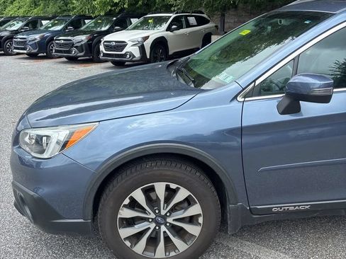 Used 2015 Subaru Outback 2.5i Limited AWD/4WD image 2