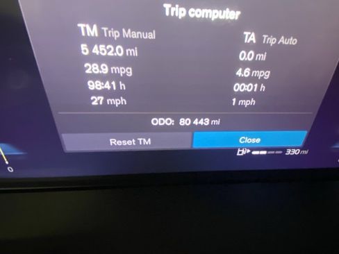 Used 2022 Volvo XC60 B5 Momentum w/ Climate Package image 17