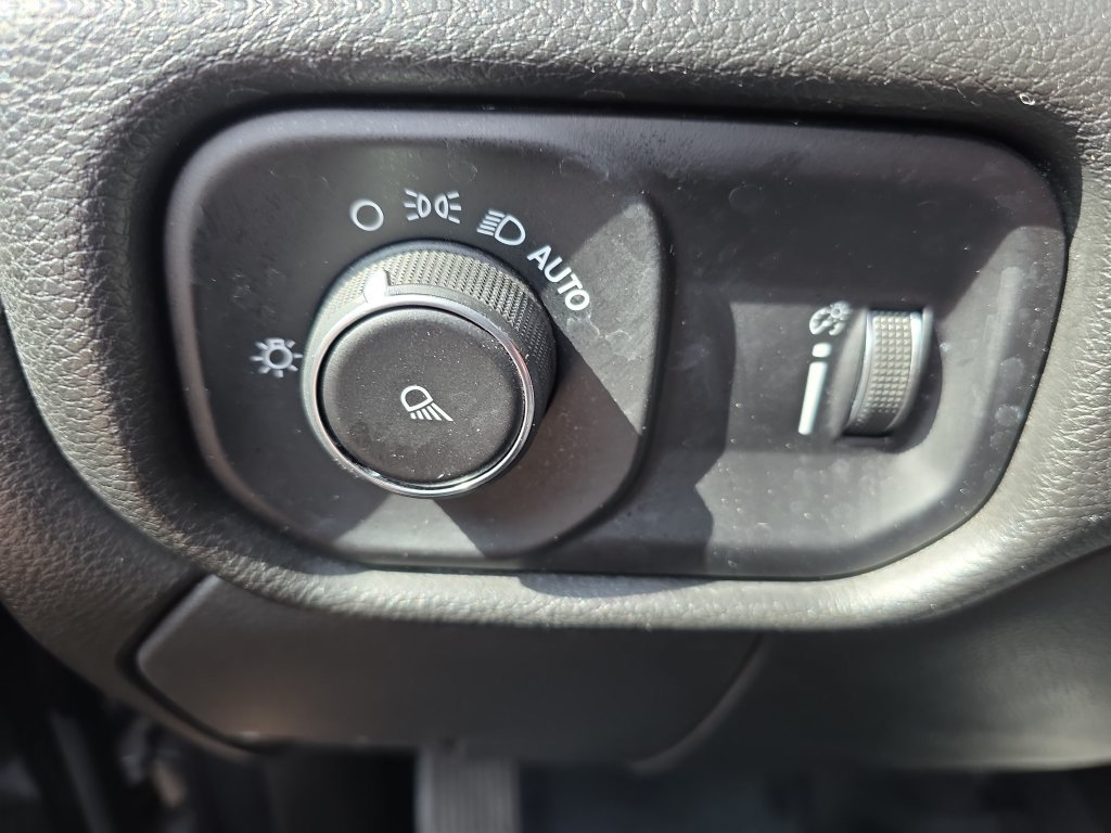 Used 2022 RAM 3500 Tradesman AWD/4WD image 28