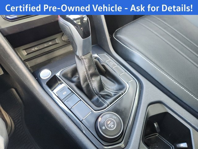 Certified 2022 Volkswagen Tiguan SE w/ Panoramic Sunroof Package AWD/4WD image 14