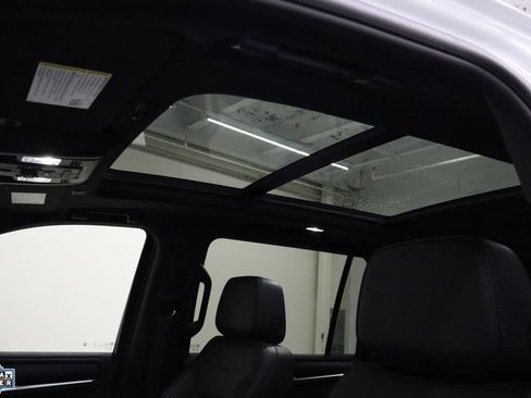 Used 2024 GMC Yukon XL Denali image 22