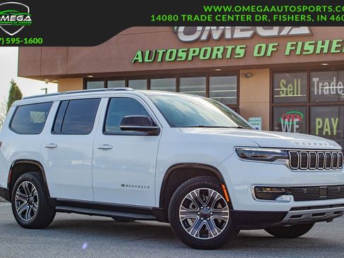 Used 2024 Jeep Wagoneer Series II w/ Flexible Seating Group AWD/4WD image 1