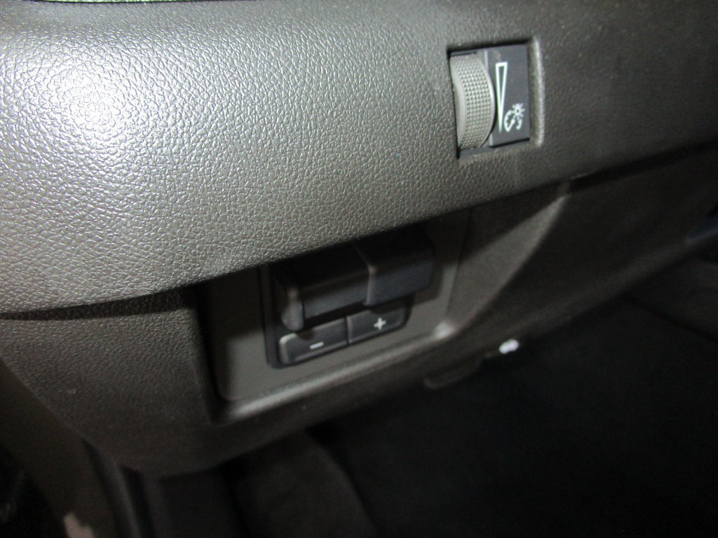 Used 2025 GMC Canyon Elevation RWD image 28